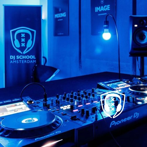 discover-productpage-images-dj-course